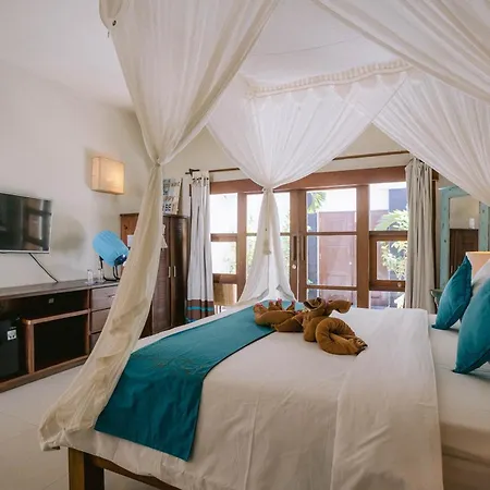 Tir Na Nog Beachfront Resort Gili Trawangan Exterior photo